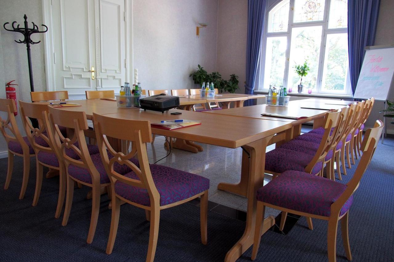 Hotel Schlossvilla Derenburg ภายนอก รูปภาพ