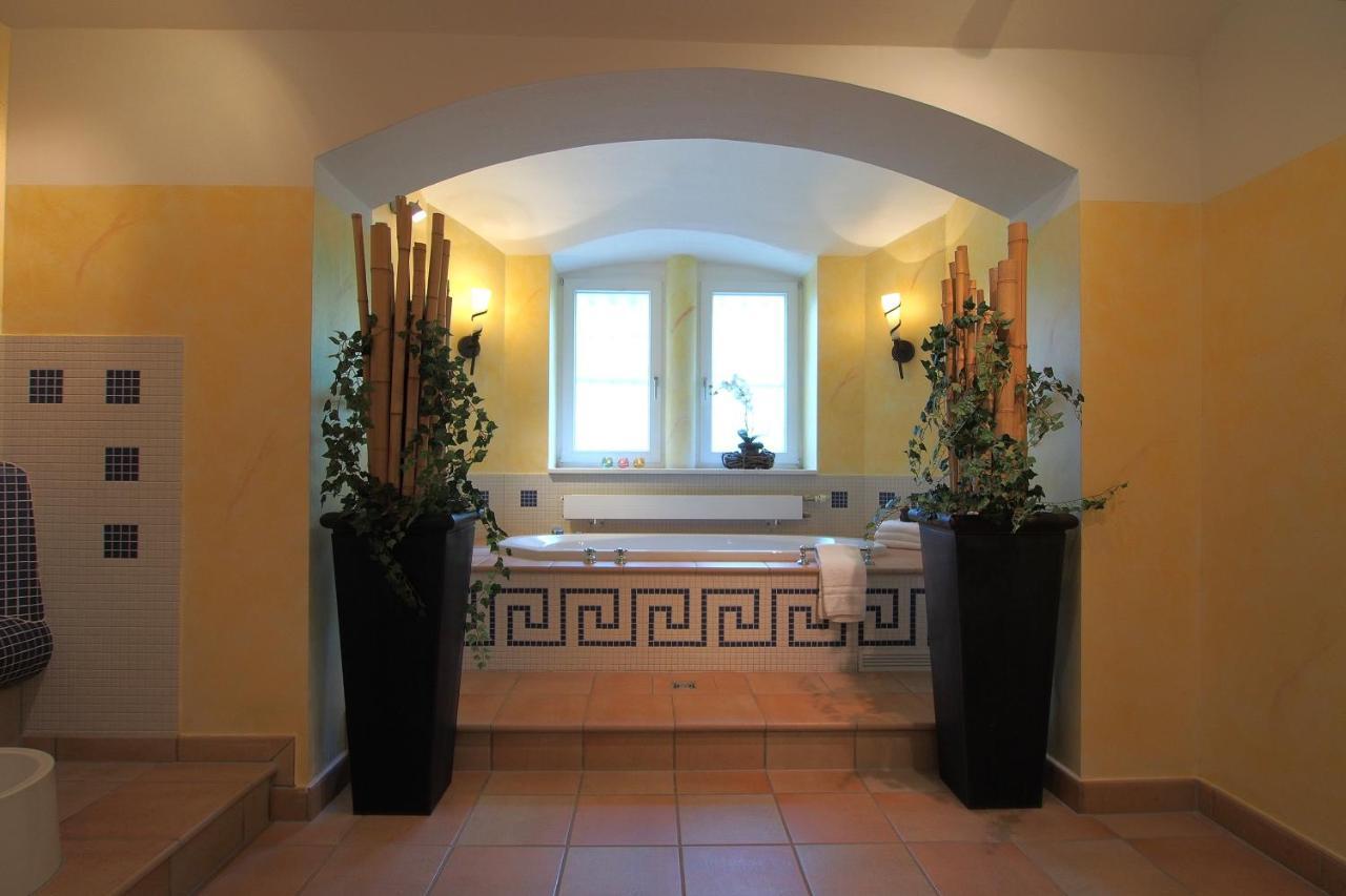 Hotel Schlossvilla Derenburg ภายนอก รูปภาพ