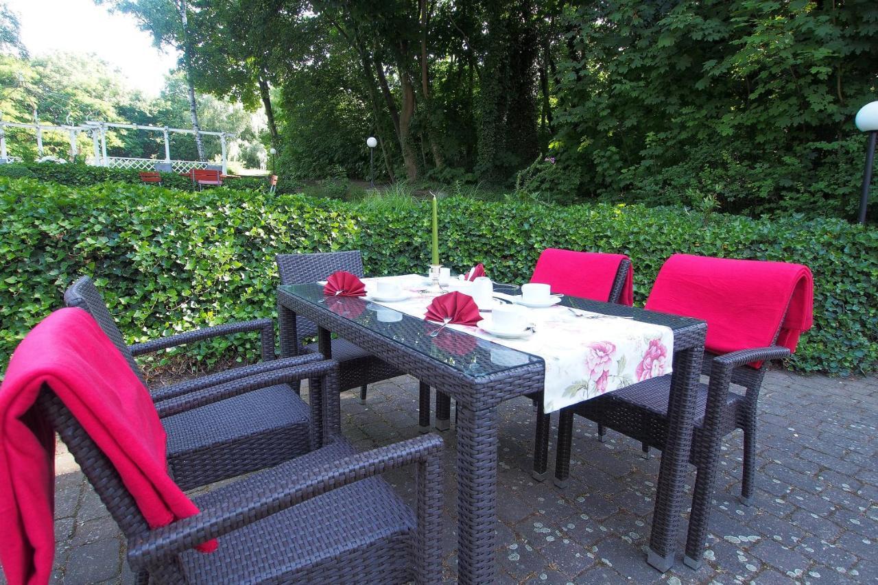 Hotel Schlossvilla Derenburg ภายนอก รูปภาพ